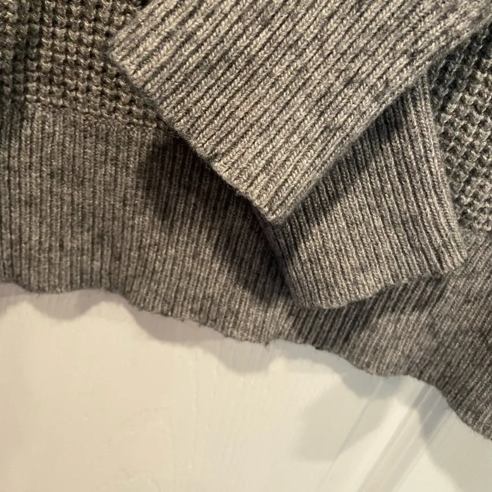 J. Crew Size S Gray Merino Wool Blend Waffle Knit Long Sleeve Crew Neck Sweater - Image 5