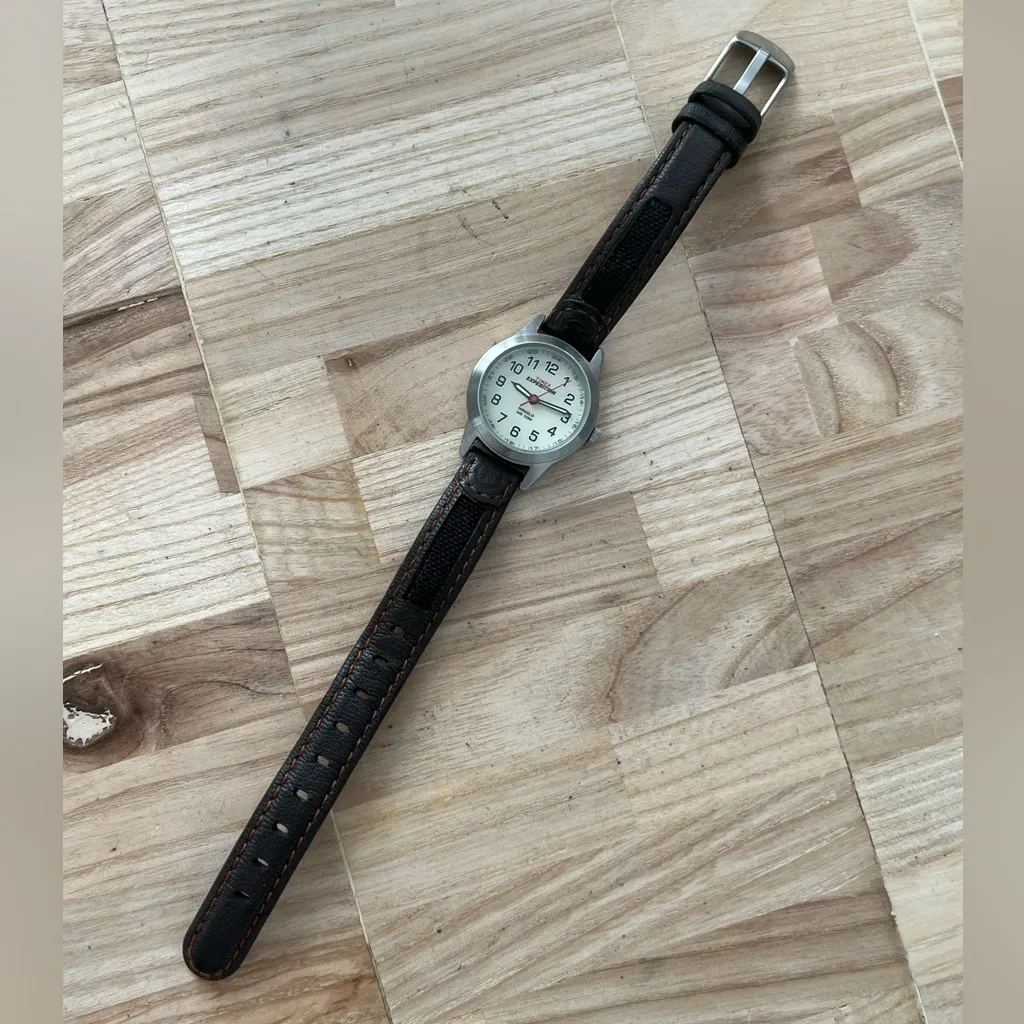 Timex Expedition Ladies Watch Indiglo Light-Up Dial Stainless Case Leather Strap - Image 5