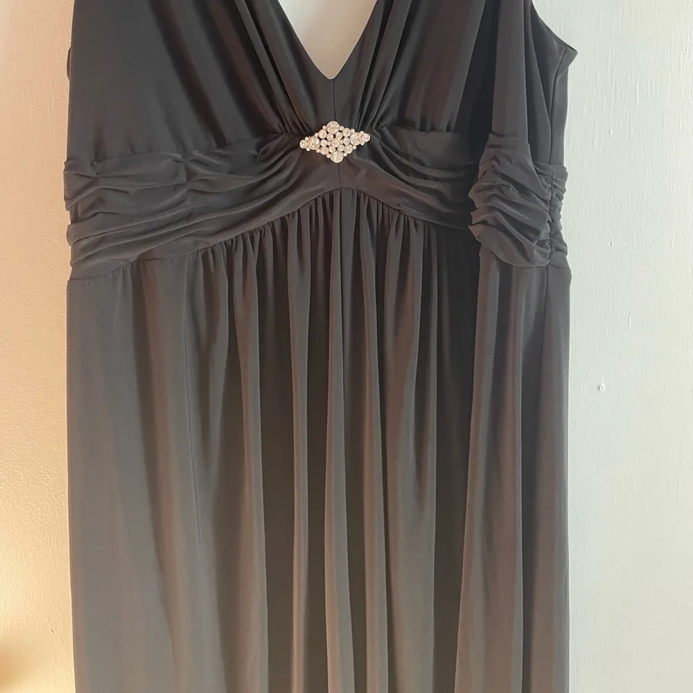 Scarlett- Black Dress with jewel piece in the center - Image 7