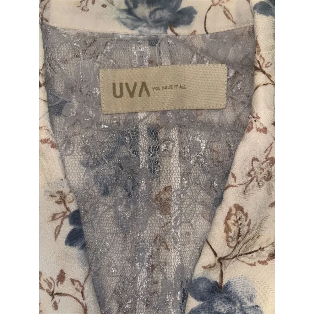 UVA Lightweight Blazer. Size Small Women’s. Blue Floral Print With Lace - Image 4