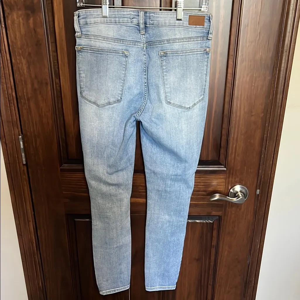Judy Blue Ankle Cropped Skinny Distressed Blue Jeans size 30 - Image 4