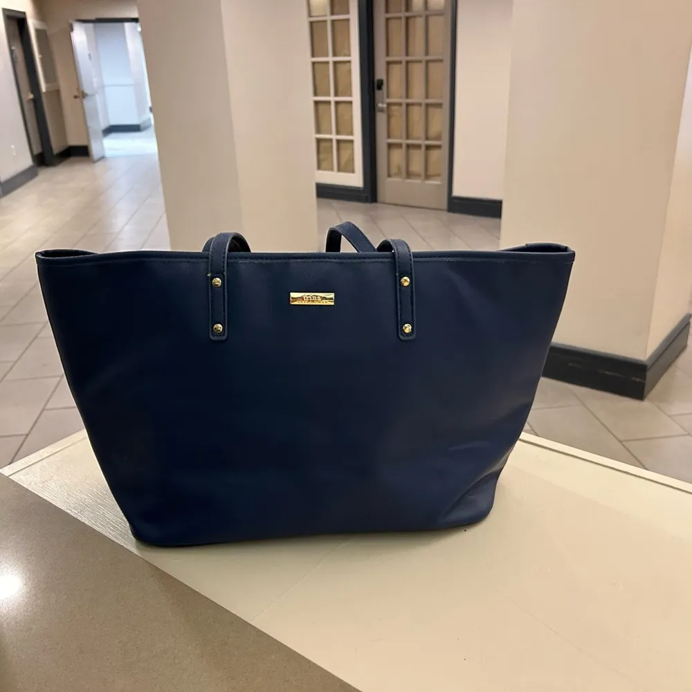 Tote Spacious Navy Bluewith Gold Accents-Trina Turk-preowned some wear on handle - Image 6