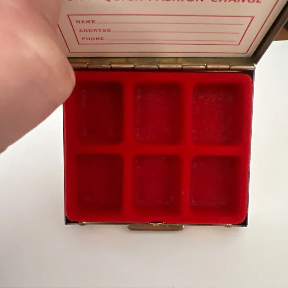 Vtg Gold Tone Pill Jewel Earring Box 1960 Red Inside Retro Old Hollywood Regency - Image 3