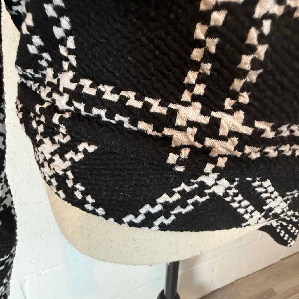 Halogen® Pattern Detail Sweatshirt - Image 4