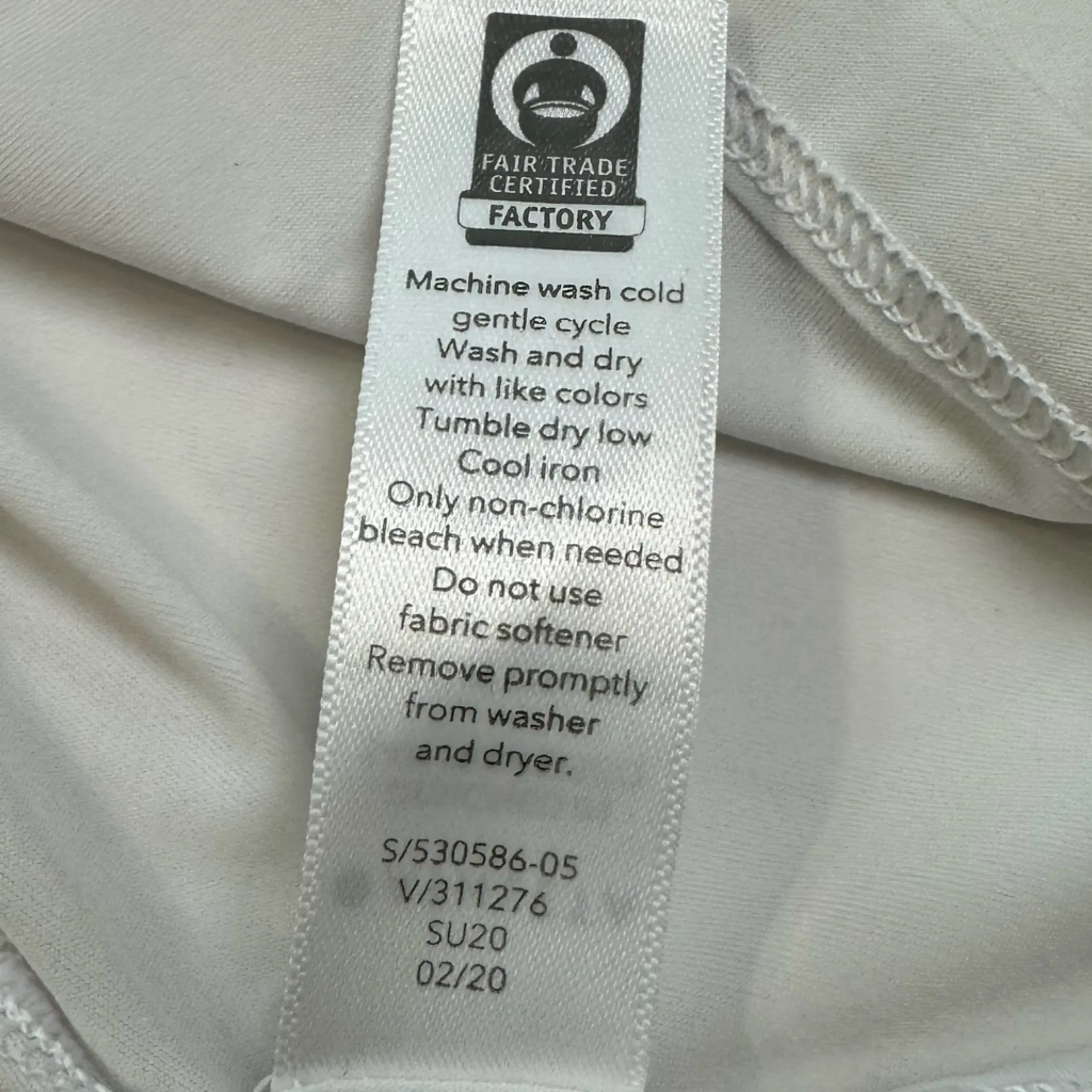 Athleta White Racerback Breathable Athletic Tank Top in Size Small - Image 10