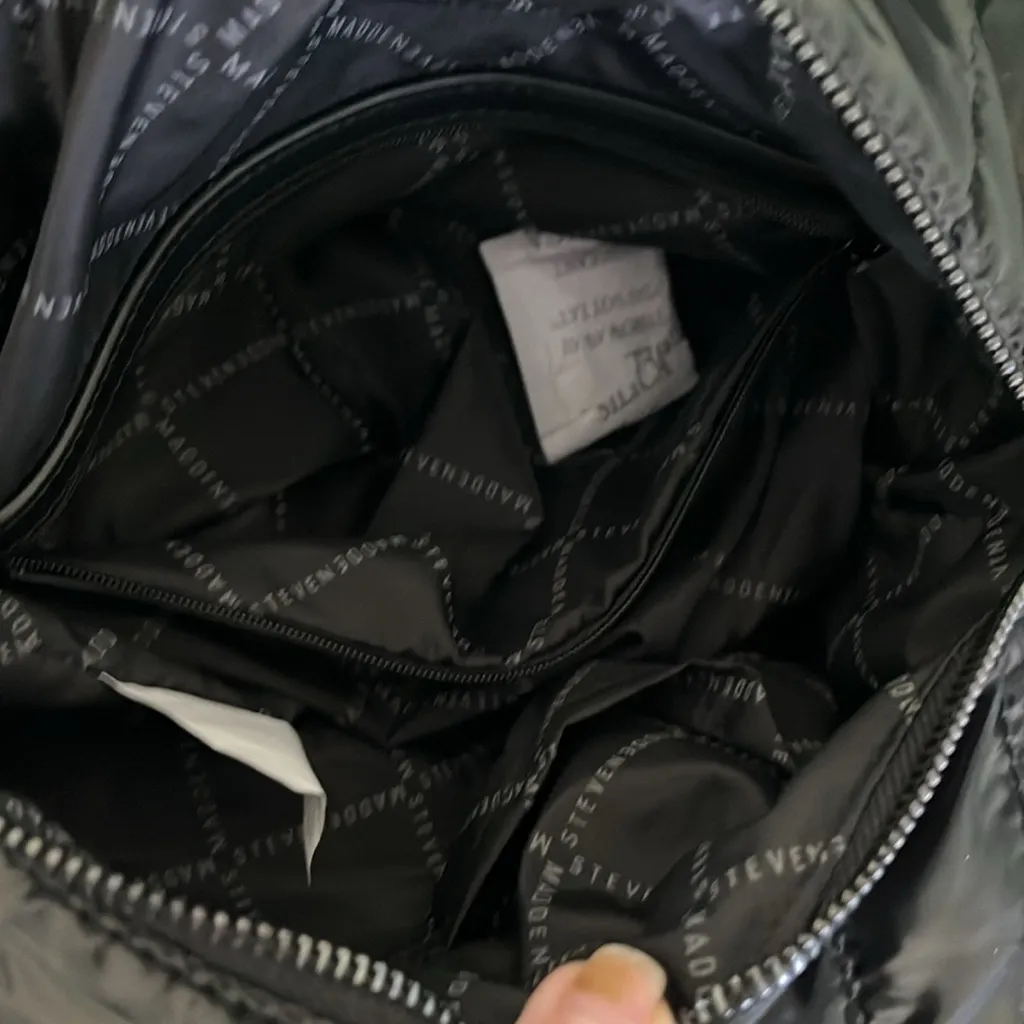 Steve Madden Bhollis Metallic Puffer Shoulder - Image 6