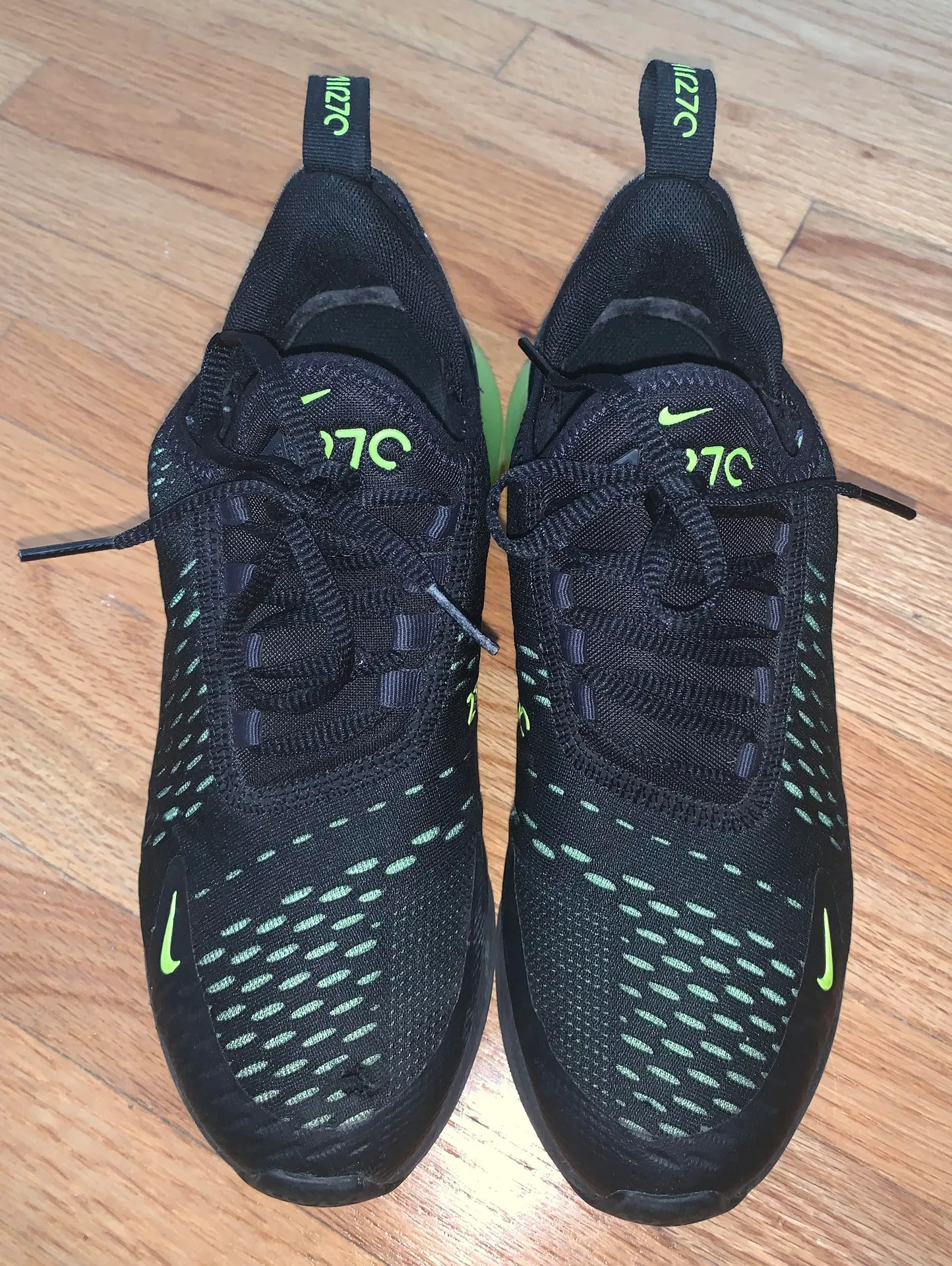 Air Max 270 Black Volt size 5.5Y - Image 2