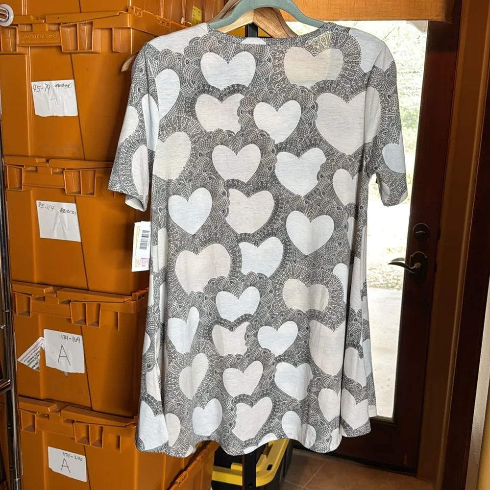 NWT LuLaRoe Perfect T Heart Cream White Black Tan Short Sleeve Tee Size XS - Image 7