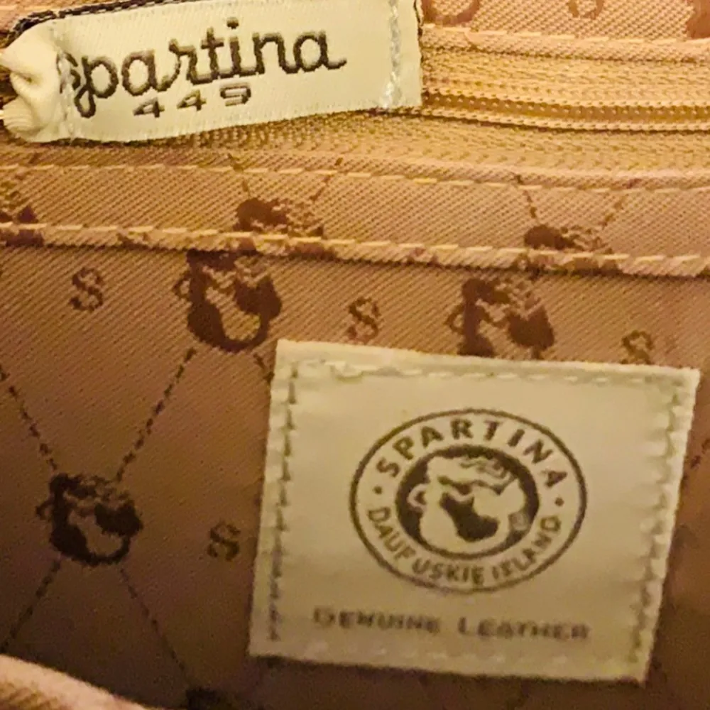 Spartina 449 Croc Shoulder Bordeaux bag. - Image 5