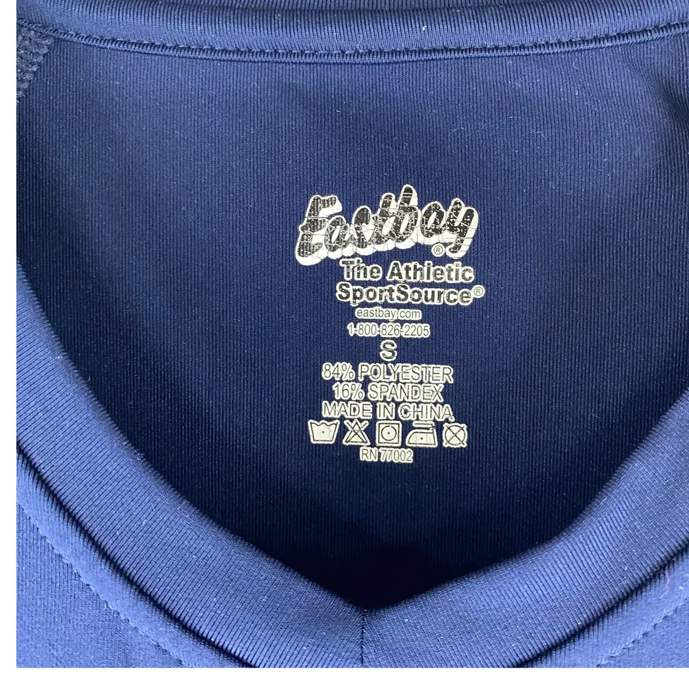 Eastbay Navy blue Woman's Small compression thermal dry fit shirt sz Small - Image 3