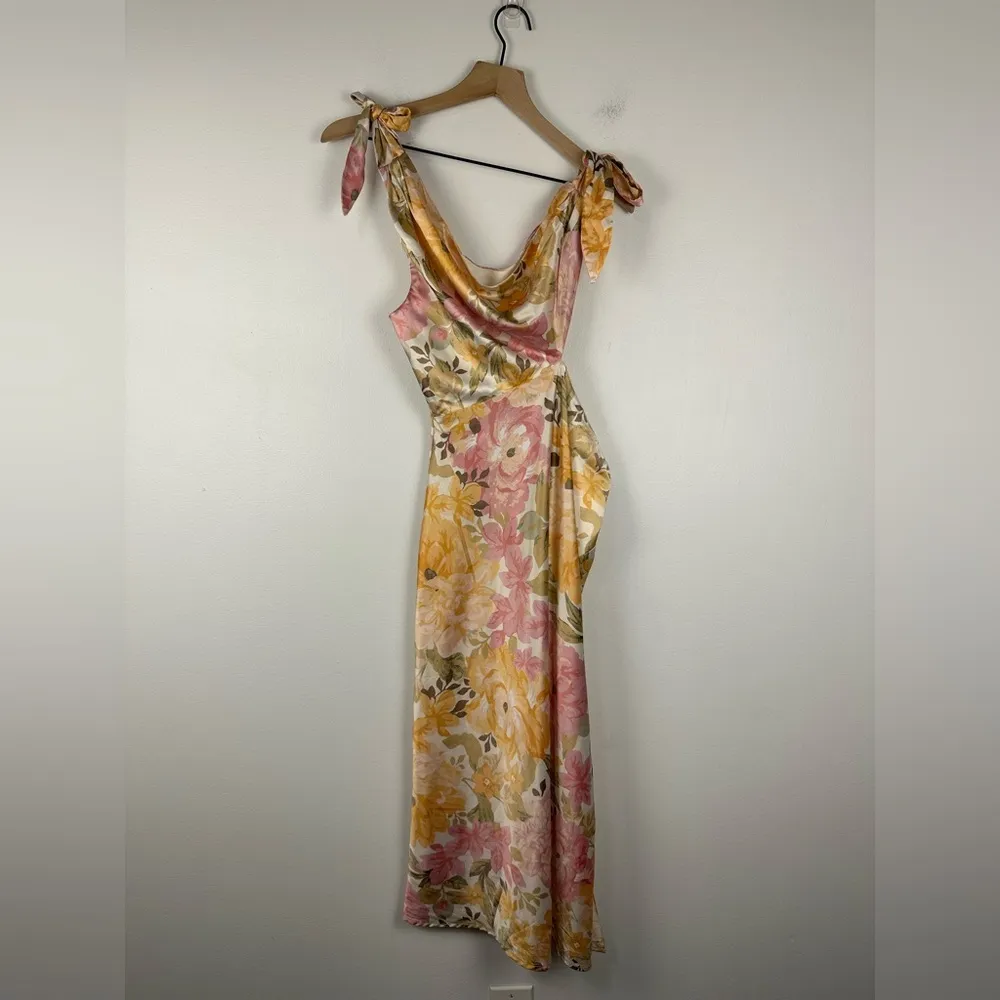 Showpo Glaucus Cut Out Satin Floral One Shoulder Midi Dress Sz 8 NWT Pink - Image 3