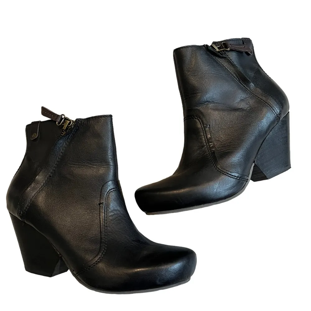 OTBT Redway Black Leather Platform Booties - Image 2