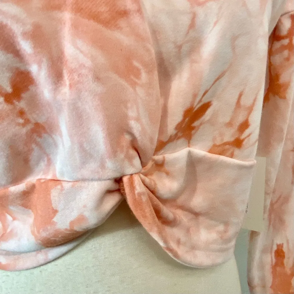 Dee Elly Peach Cropped V-Neck Front Twisted Tie Dyed Sweatshirt - Image 4