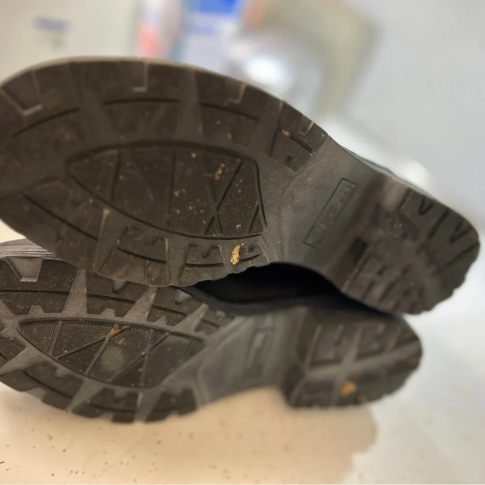 White mountain women’s Sandro leather closed toe ankle boots size 7.5‎ black - Image 8