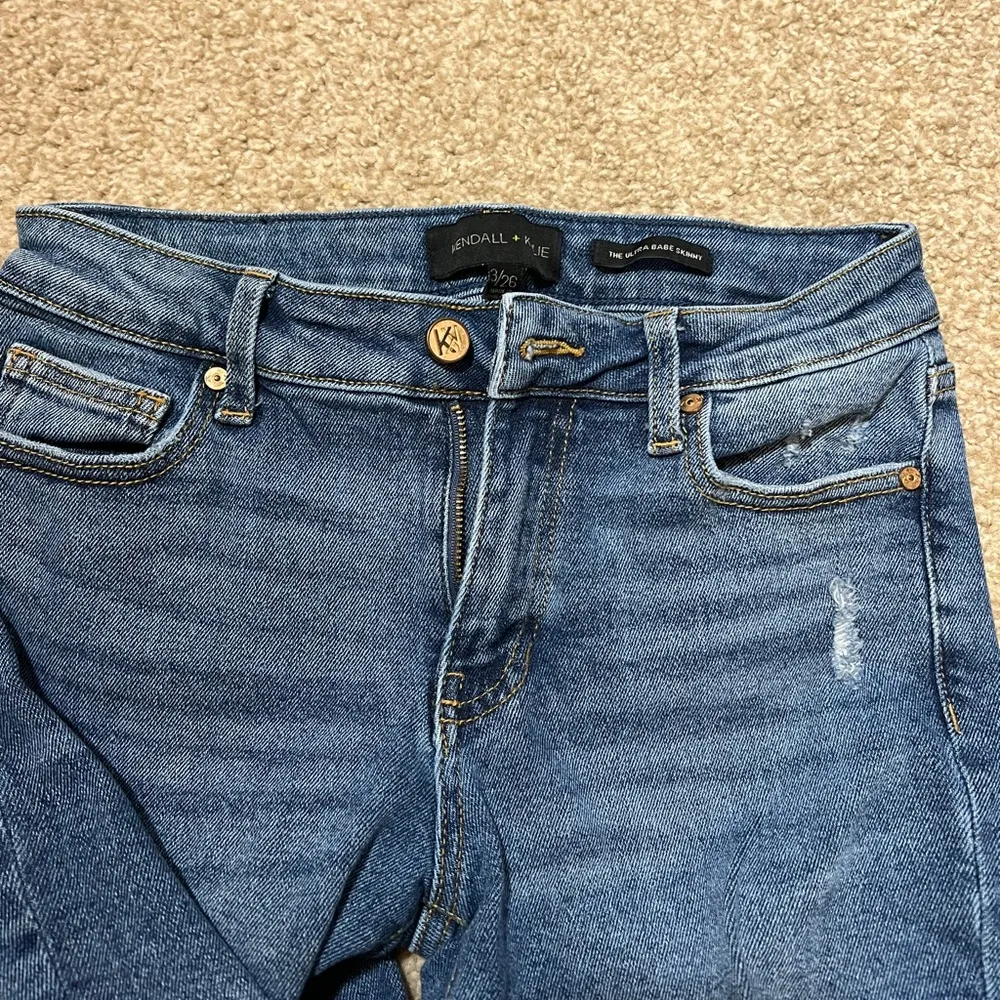 Kendall & Kylie jeans - Image 3