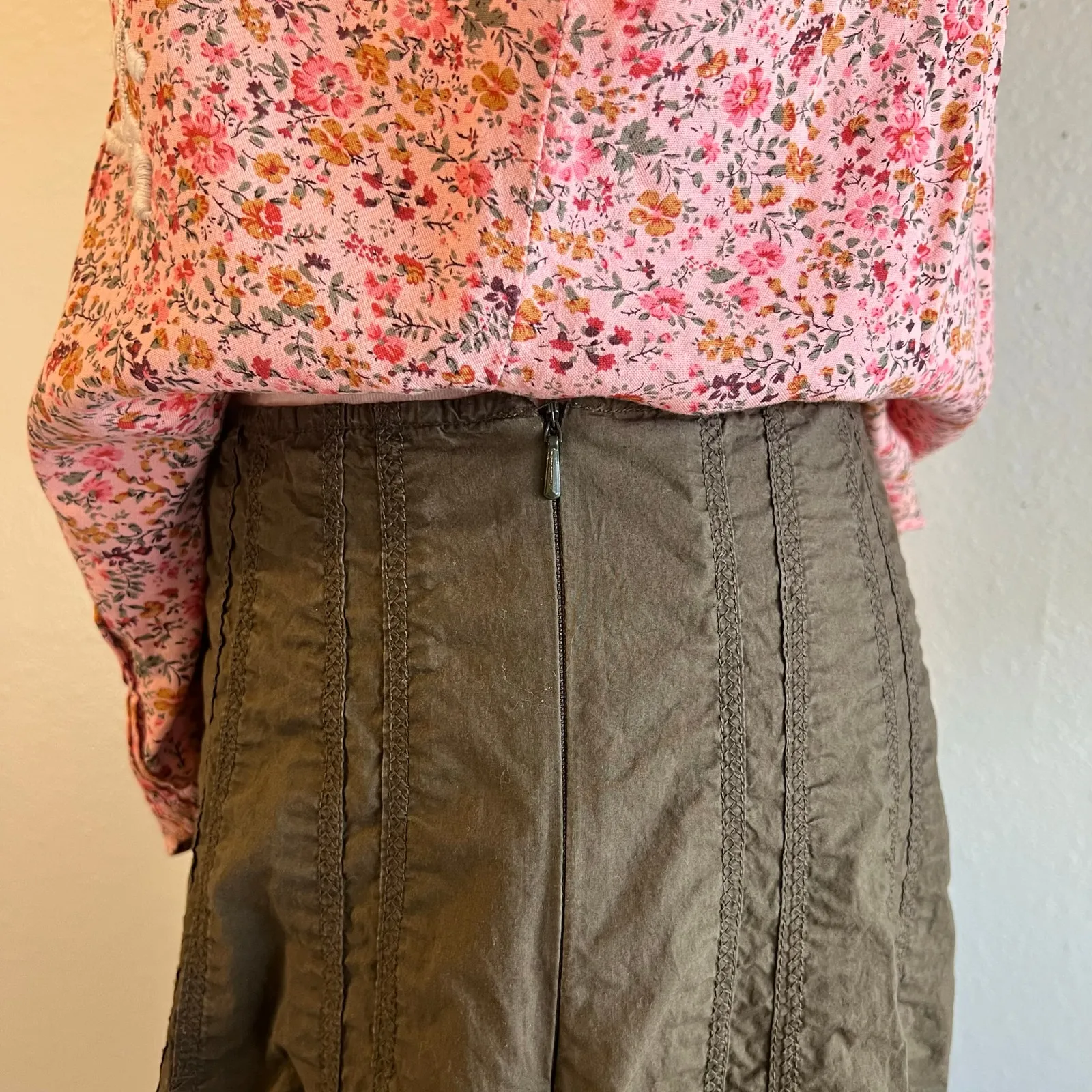 CAbi Y2K  Brown 100% Cotton Stitched Low Rise Utility Skirt Size 2 / Small - Image 4