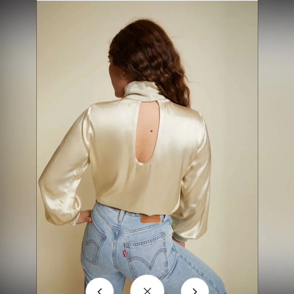 New with Tags Nation Ltd Anne Feminine Turtleneck in White Chocolate Sz M - Image 2