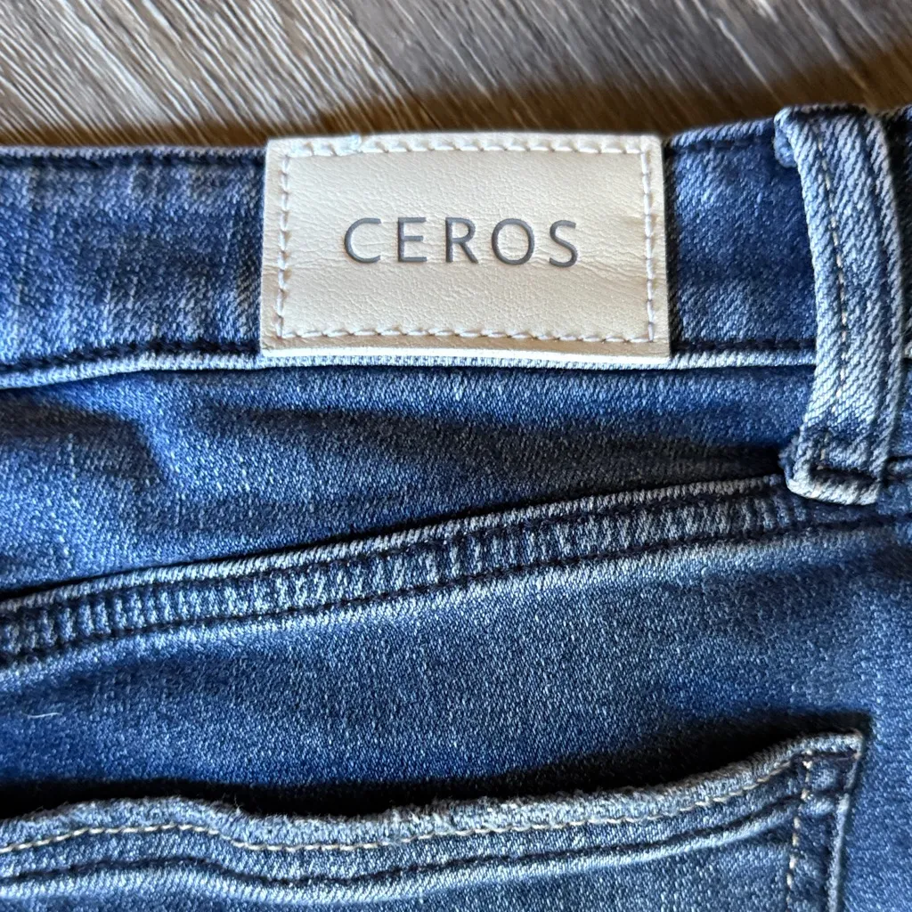 Ceros Classic Blue Ankle Jeans Size 32 - Image 5
