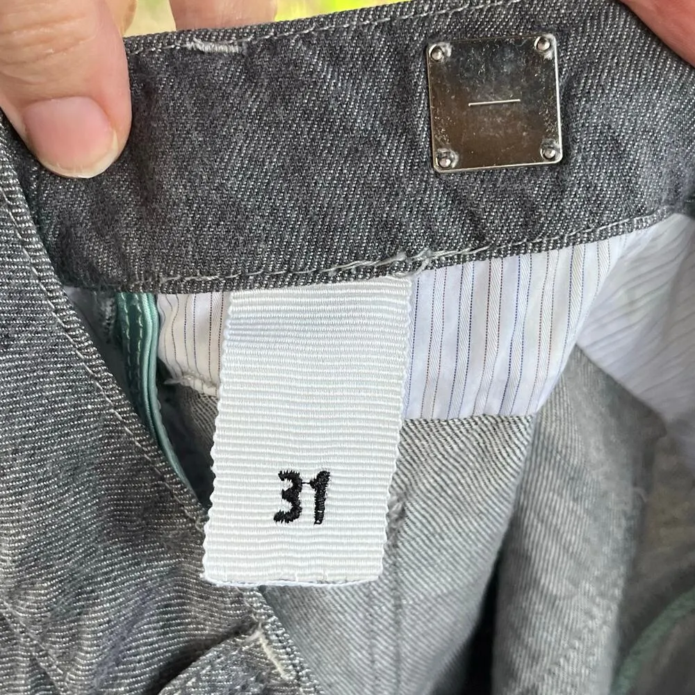 Giorgio Armani Women's Grey Lightweight Cropped Pants/Jeans Size 31 - Image 9