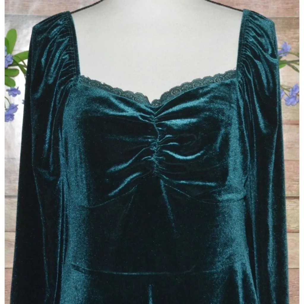 Shein Curve Green Velvet Knee Length Fit 'N' Flare Dress Size 1XL Fairy Core - Image 2