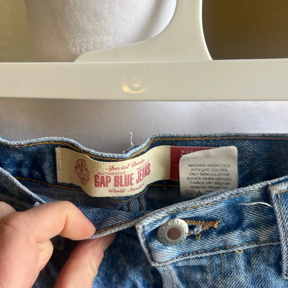 GAP vintage high rise roll up denim jean shorts | 4 - Image 2