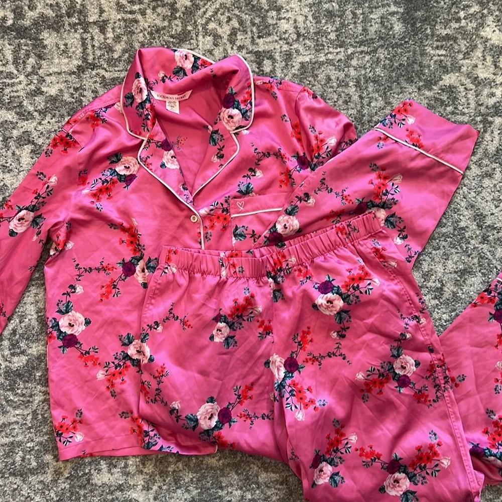 Victoria’s Secret Satin Floral Pajama Set - Image 2
