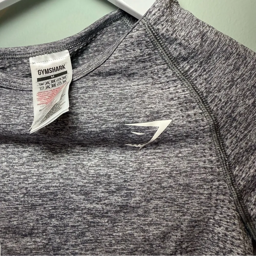 Gymshark Long Sleeve Workout Top Medium - Image 3