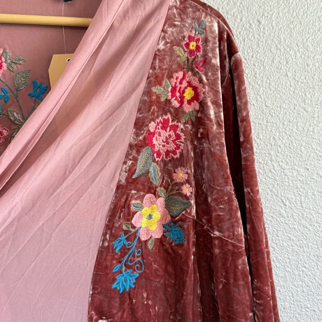 Andree by Unit Crushed Velvet Embroidered Kimono/Open Cardigan Size‎ 2X NWT - Image 2