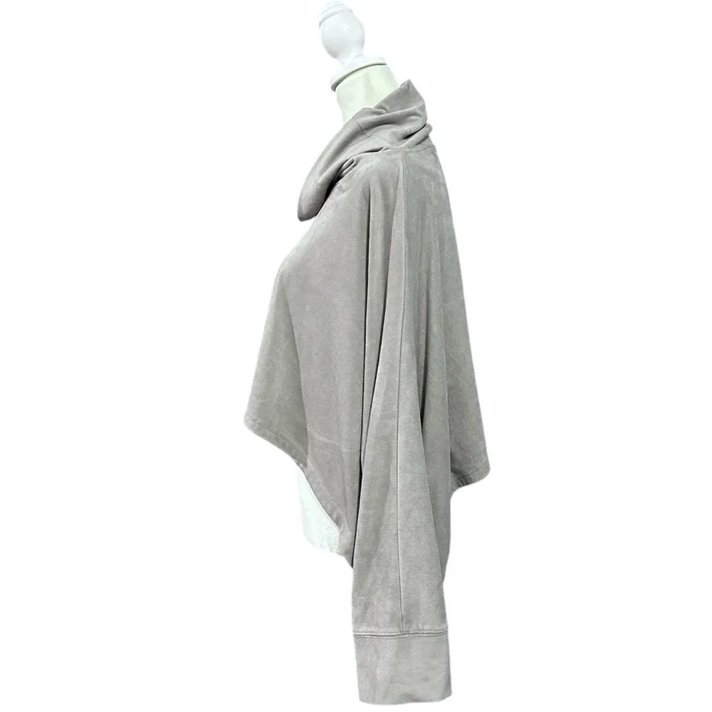 Lime & Vine Faux Suede Solid Asymmetrical Cowl Neck Crop Top Gray Size Small - Image 3
