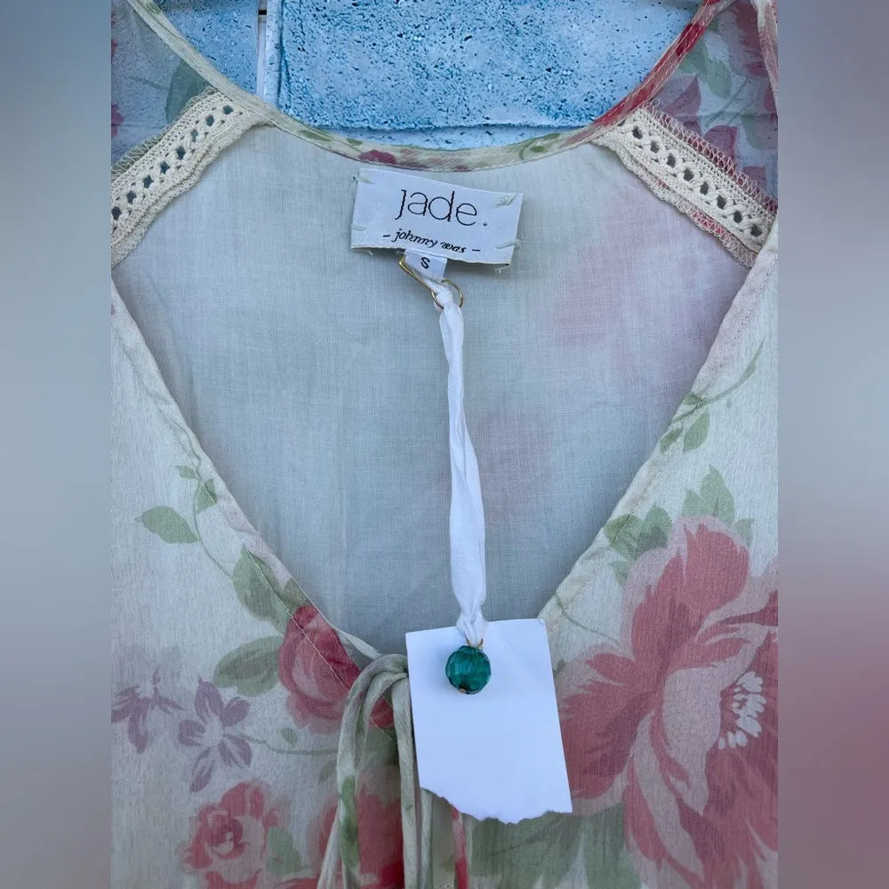 JADE JOHNNY WAS SILK FLORAL ROSE PRINT PRINT BELL SLEEVE BABY DOLL DRESS SMALL Pink - Image 4