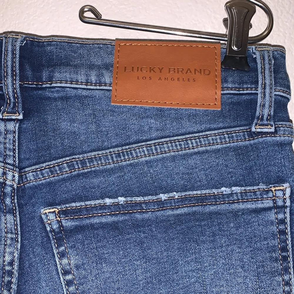 Lucky Brand Ava Mid Rise Crop Stretchy Blue Denim Jeans - Image 8