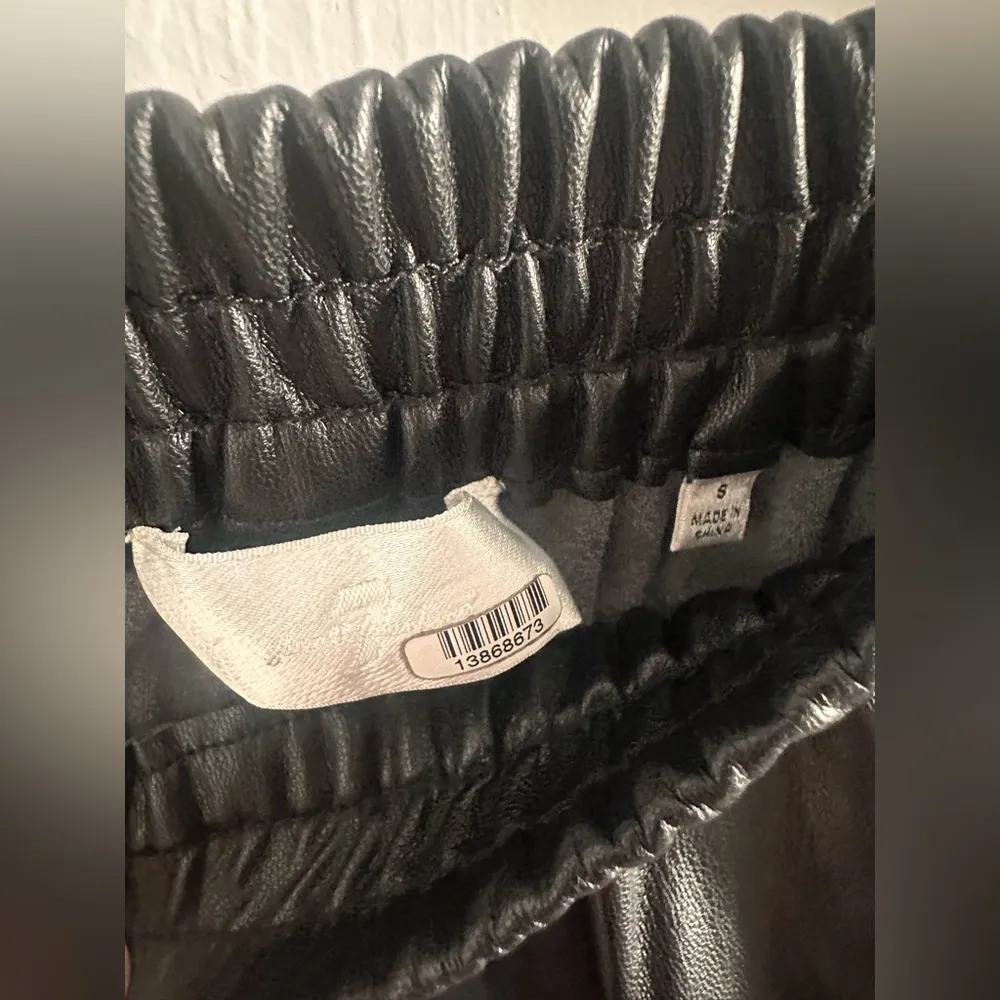 Seven For All Mankind‎ Faux Leather Joggers in Black Sz S - Image 7