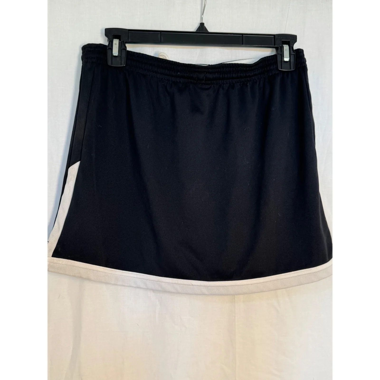 Nike Women's Black White Athletic Skirt Size M Soccer Tennis Running - Image 2