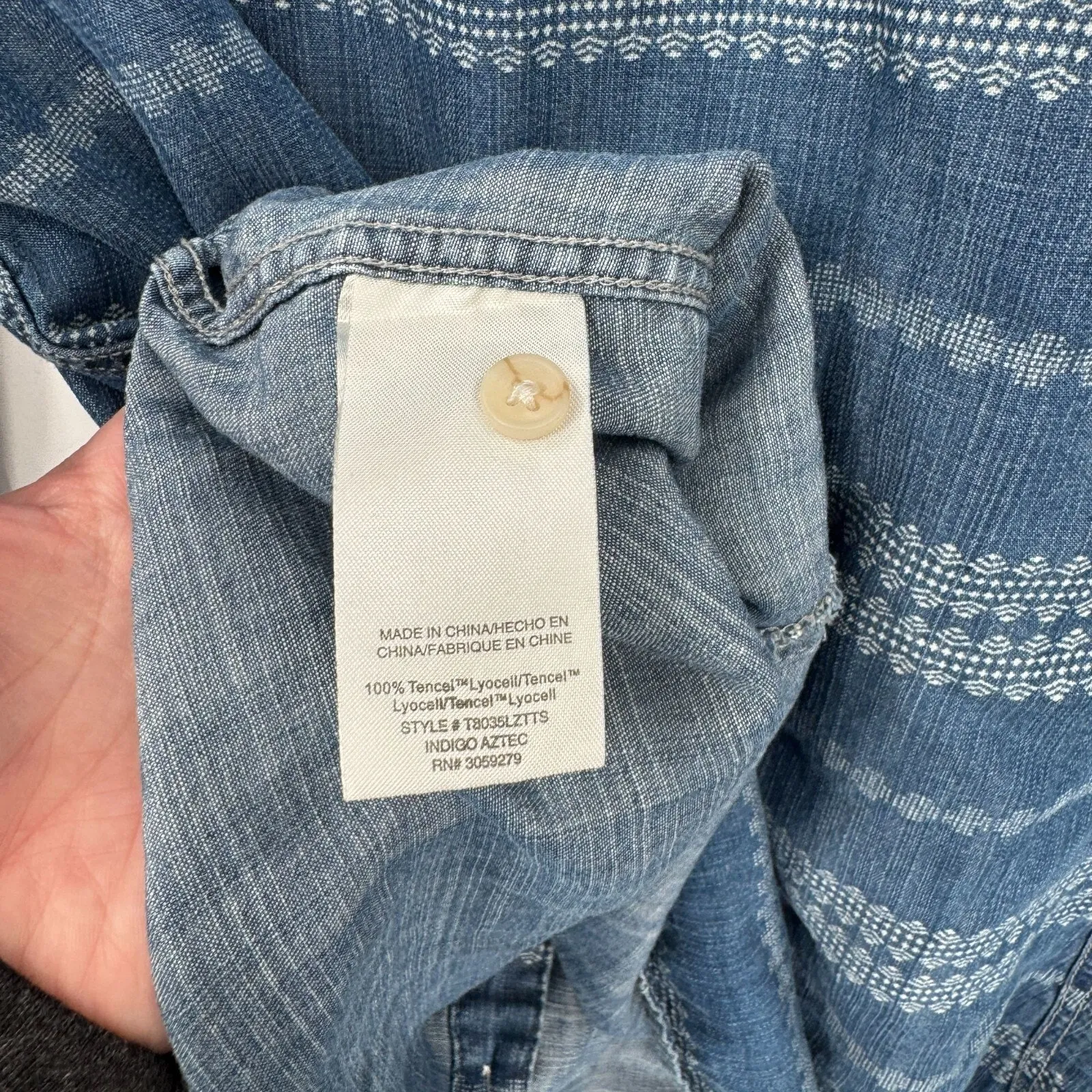 Thread & Supply Western Boho‎ Chambray Button Front Shirt Medium Blue Lyocell - Image 9