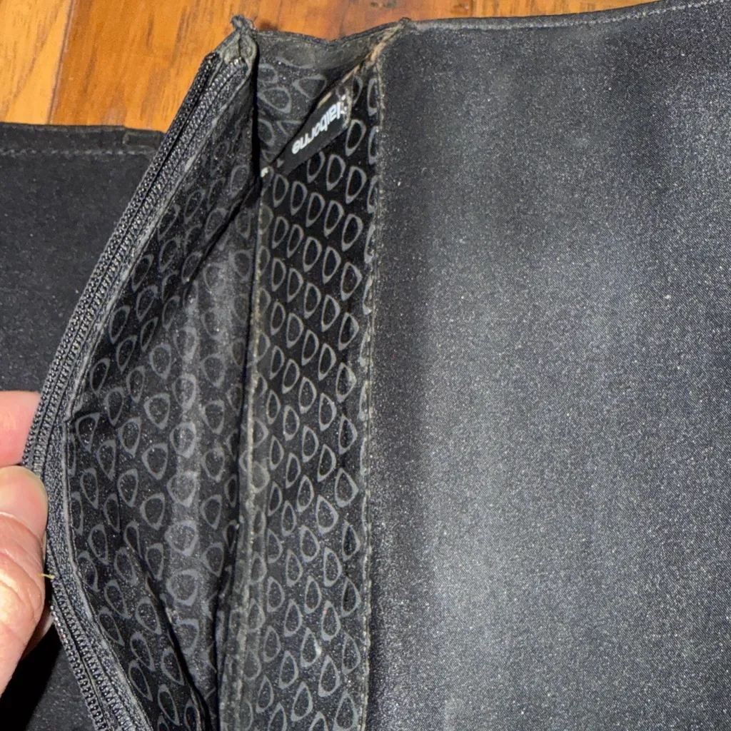 Liz Claiborne 90s Royalty Long Trifold wallet with check book cover - Image 7