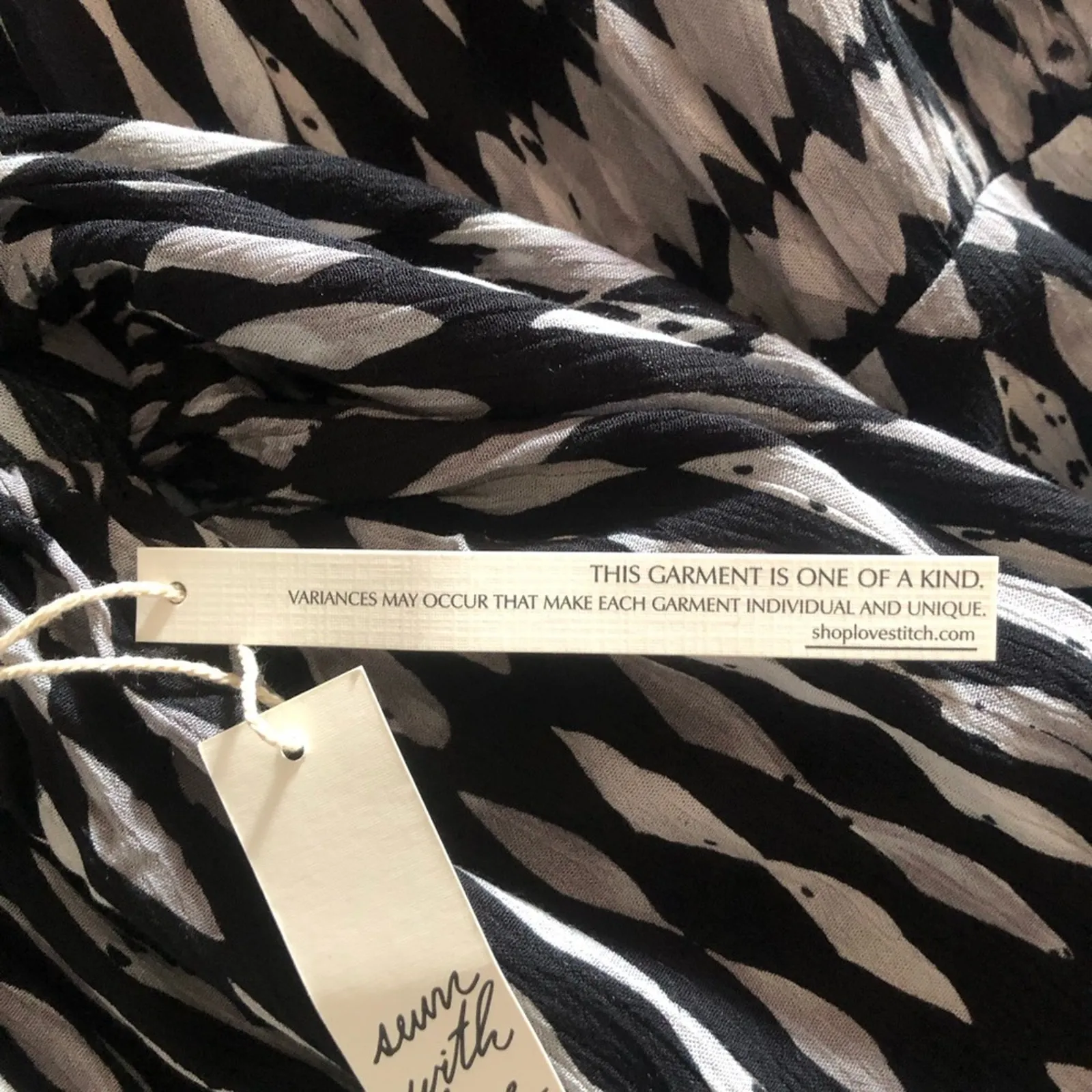 LoveStitch NWT Vici Women’s Kaleidoscope Adjustable Midi Dress Small Black Taupe - Image 13