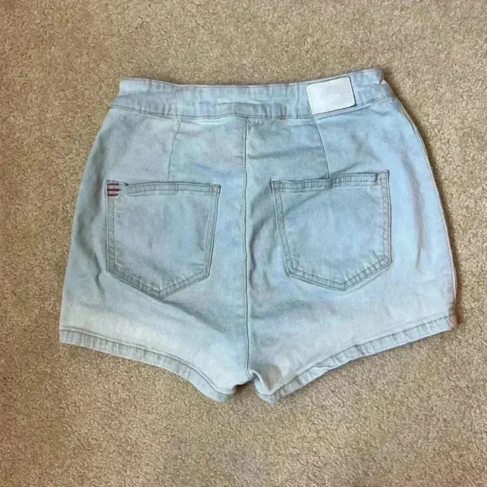 ⭐️ BDG blue high rise shorts in size 25 - Image 2