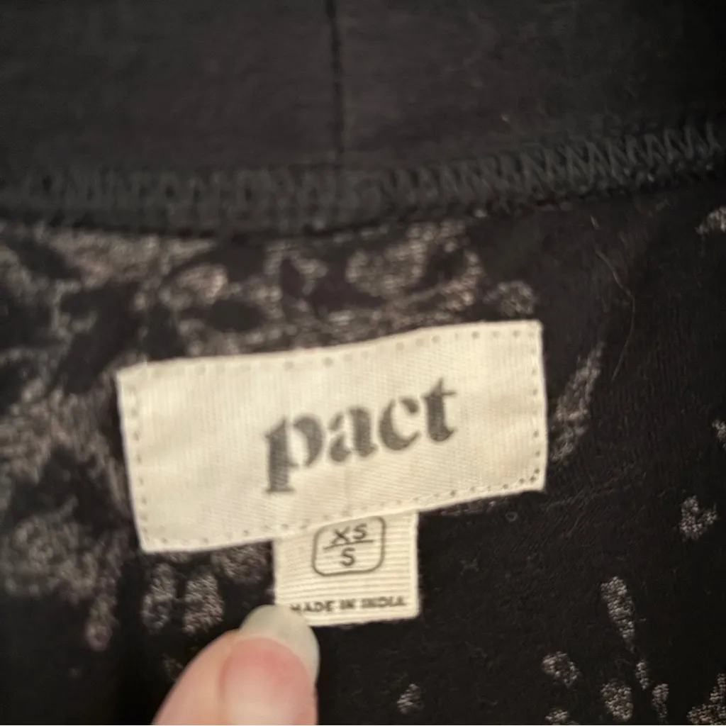 Pact Floral Organic Cotton Kimono Size XS/S Black Cream Pink Peach Floral Blooms - Image 5