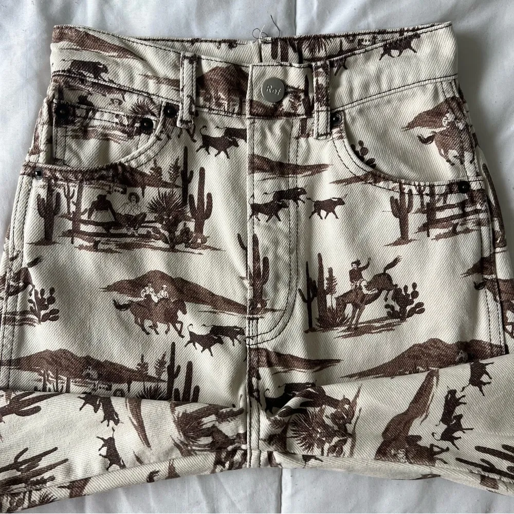 Sonora High Rise Straight Jeans in Desert Sand 23 - Image 7