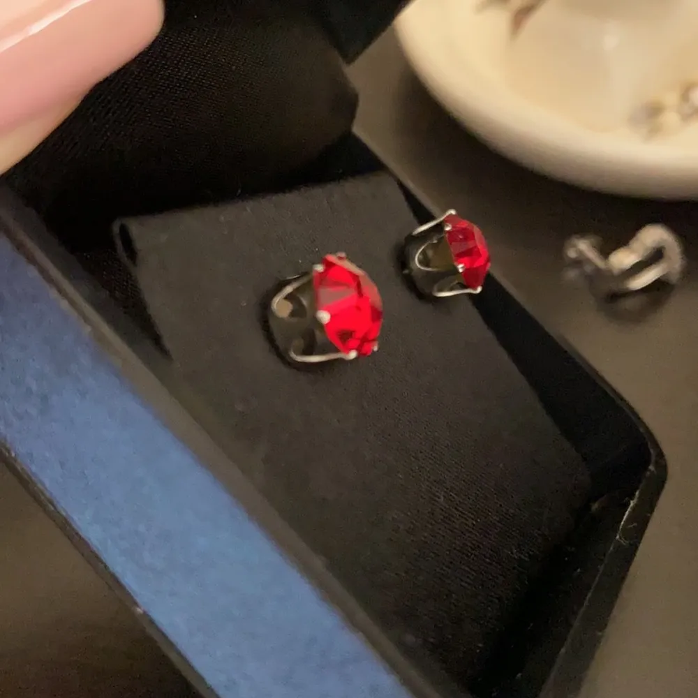 Ruby red stud earrings - Image 2