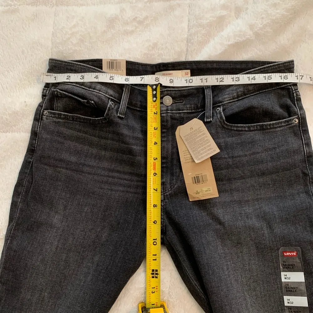 Levi’s 711 Skinny Ankle Jeans - Image 14