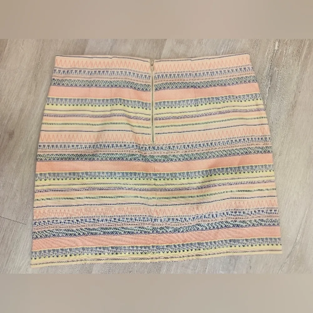 NWT, ANN TAYLOR LOFT-Pencil Skirt Geometric pattern-14 - Image 4