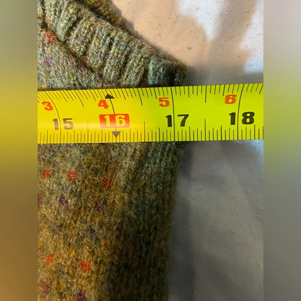 Saks Fifth Avenue Pure New Wool Preppy Vintage Designer Saks Fifth Avenue Green - Image 6