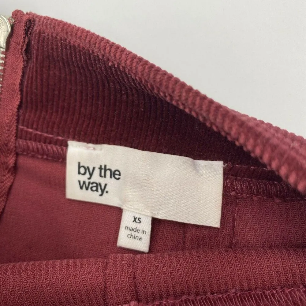 Revolve By The Way. Women’s XS Burgundy Corduroy Shorts 1.5” Inseam - Image 6