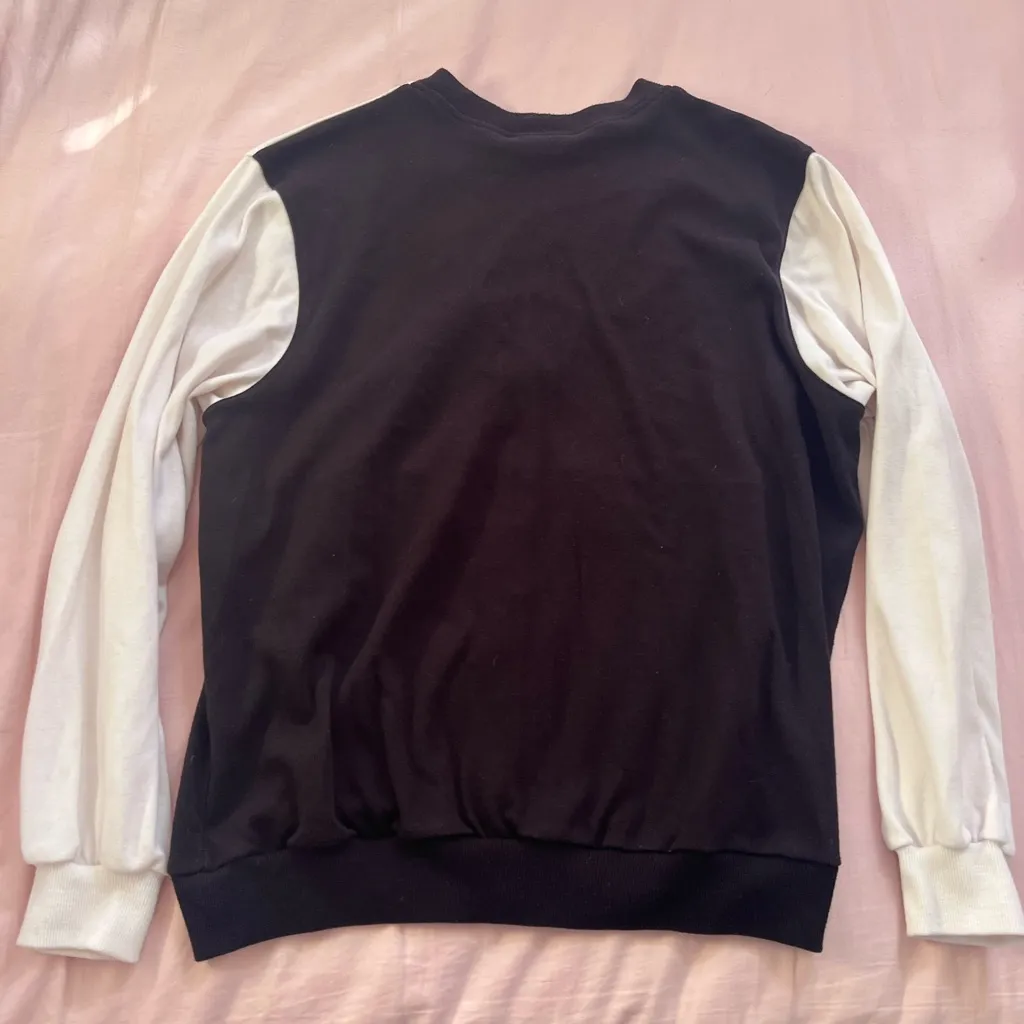 Alfred Dunner Black, White and Red Alice In Wonderland Clock Cardigan - Image 3