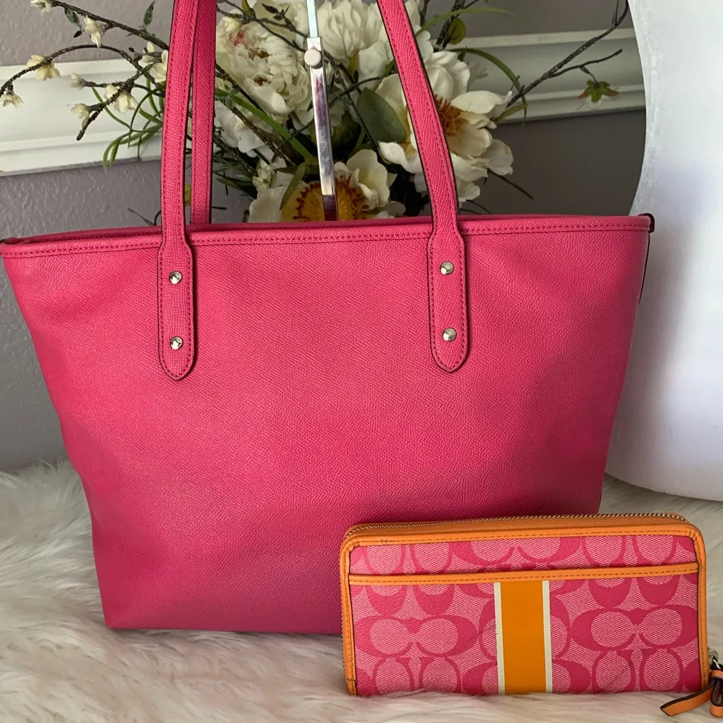 Coach Pink Tote Bag & Wallet - Image 2