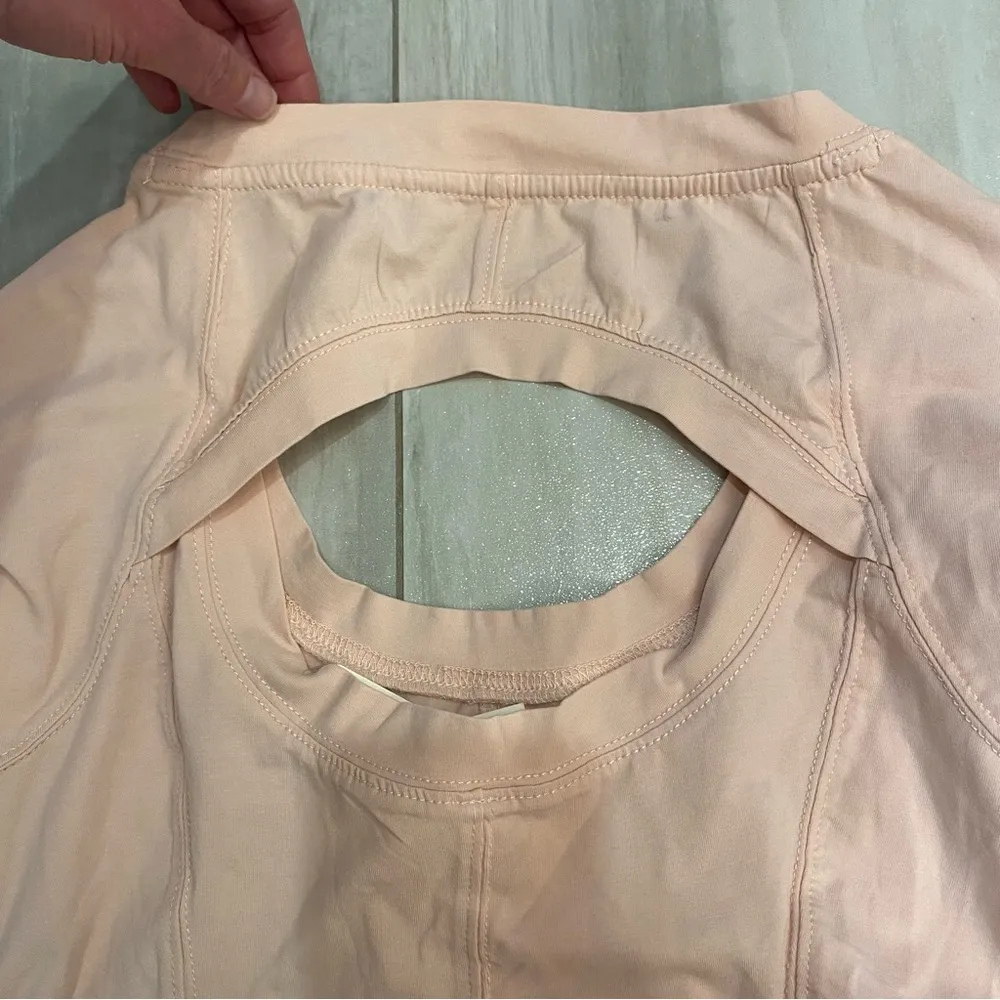 NWT Daily Practice by Anthropologie Fitted Scoop Neck Light Pink Shirt, size XS - Image 5