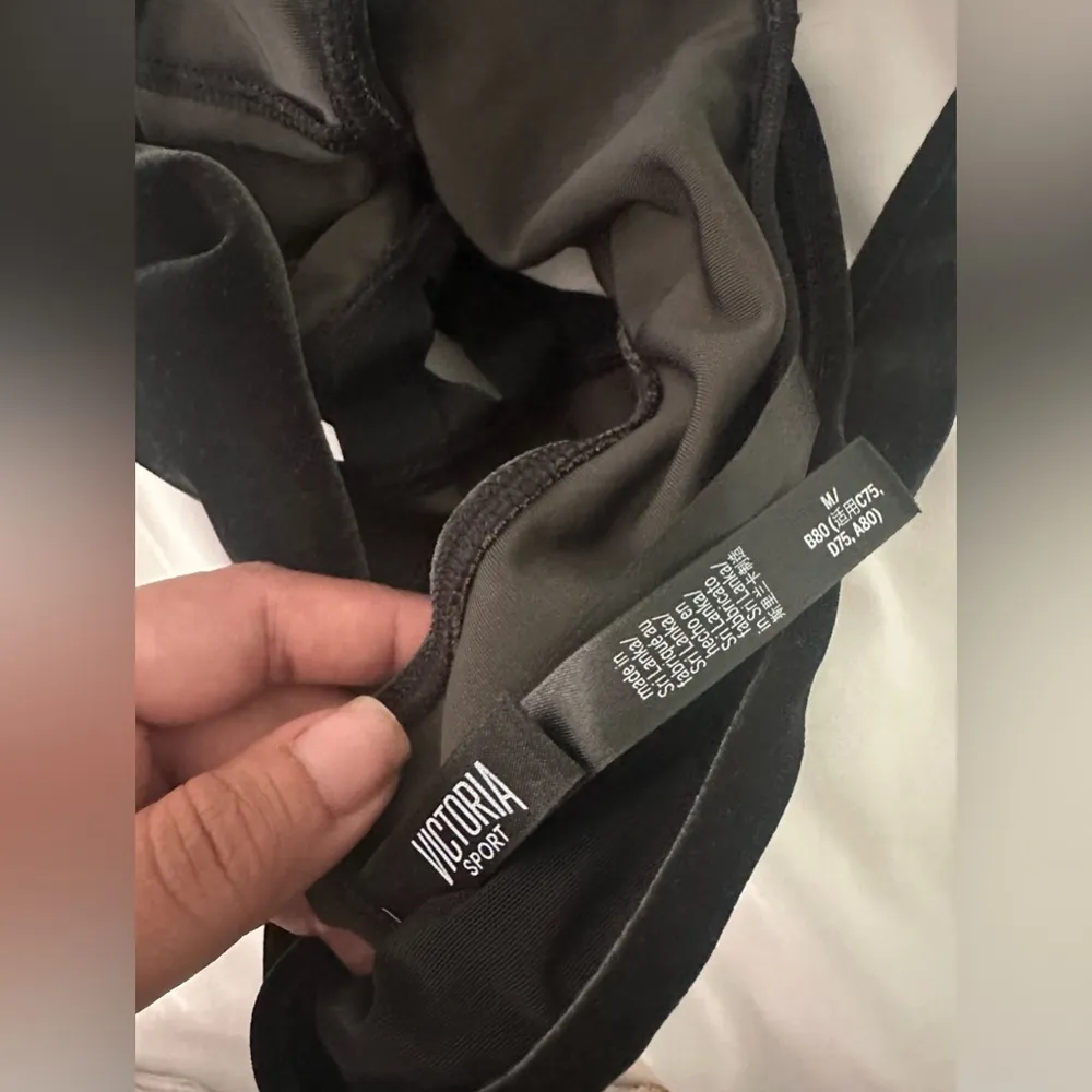 NWOT Victorias Secret Sport VSX Dark Green Velvet Sports Bra - Image 4