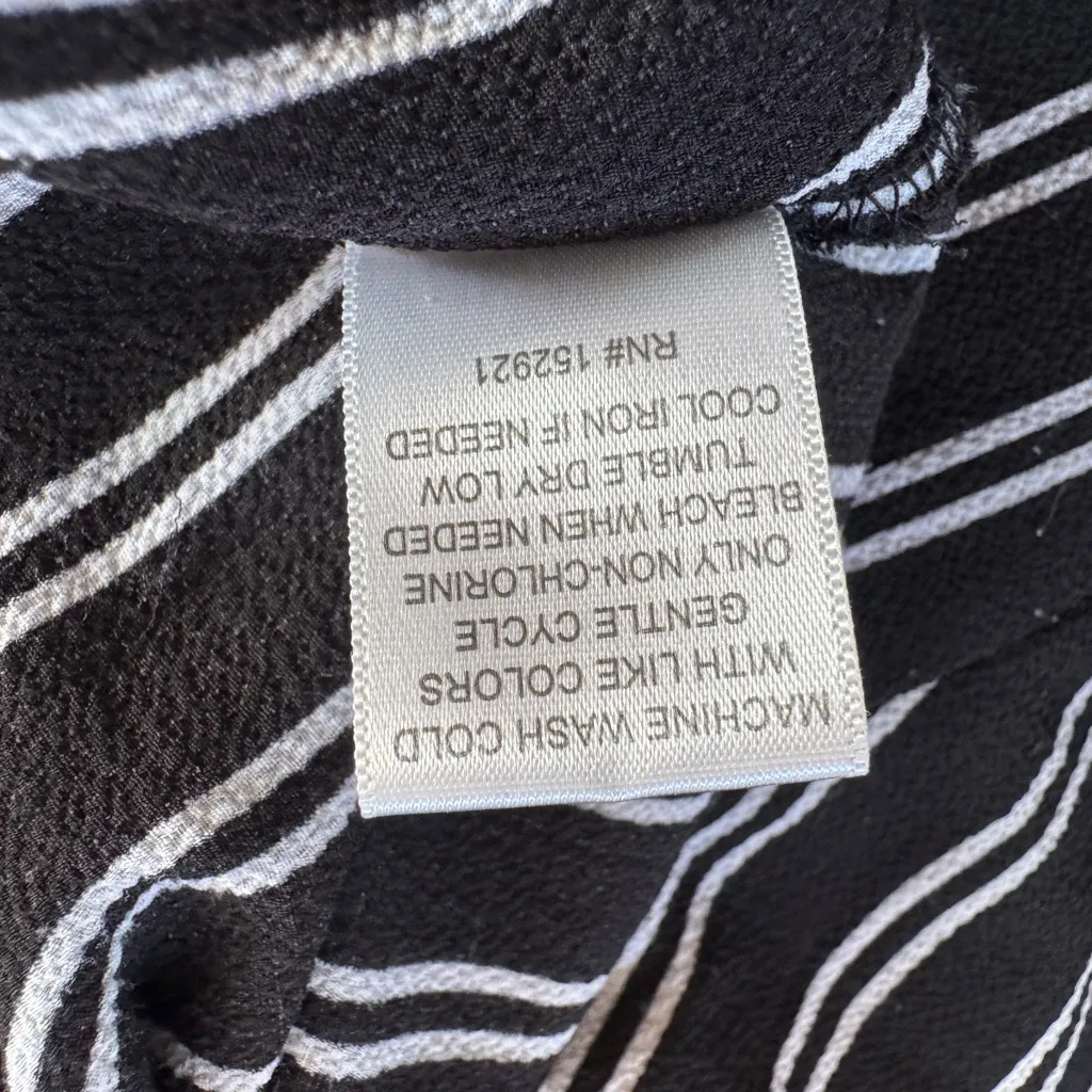 Lynn Ryan Black & White Striped Roll Tab Blouse Size M - Image 8
