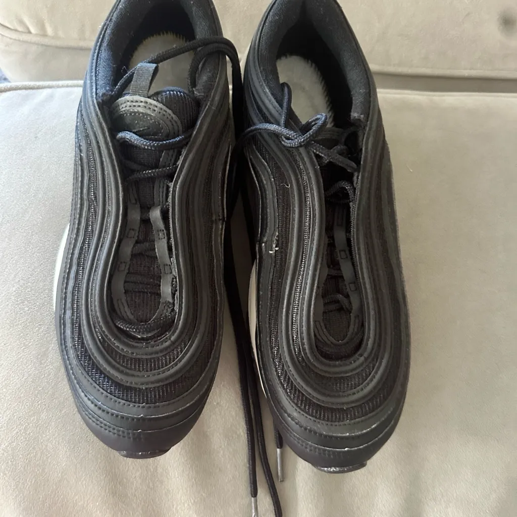 Nike Women's airmax Black and Gray Sneakers - Image 2